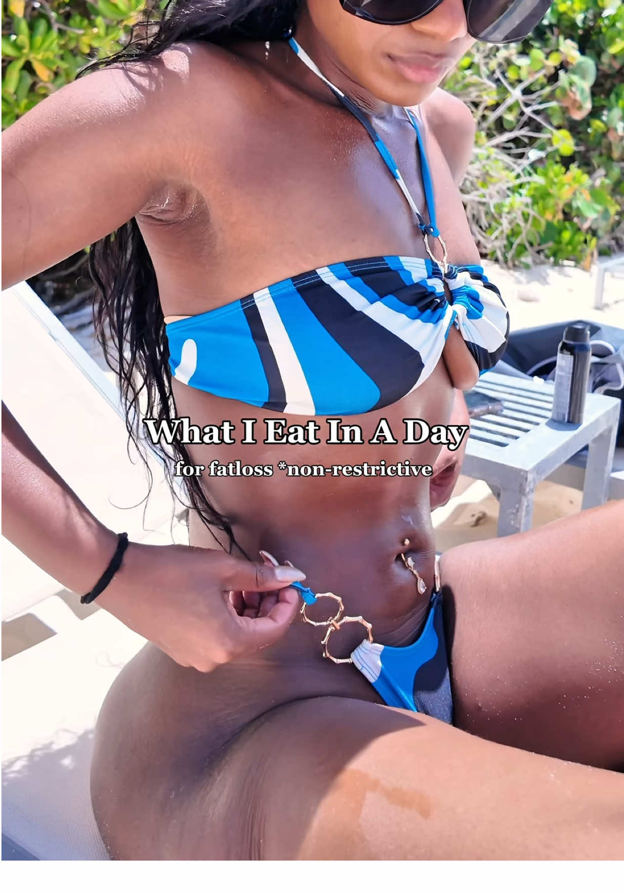 If you’ve been showing up in the gym but your body’s not changing… It’s most likely your nutrition, not your workouts. When I first started my fitness journey and wanted to drop fat, I thought starving myself would get me results.  What I wish I would’ve known earlier: You don’t need to eat less, you need to eat smarter. Whole foods, balanced meals, meals that actually match your goals. I help my 1:1 girls build meals around their actual calorie and macro needs so they can see results without feeling restricted. 🔗 in bio to apply for coaching ladies!  #whatieatinaday #mealplan #fitnesstipsforbeginners #fitnesstipsforwomen #fatlosstips #nutritiontips #weightlossmeals #weightlosstips #bodyrecomposition #fatlossmeals 