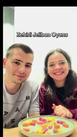 Zehirli Jelibon Oyunu ☠️ #akımvideoları #zehirlijelibon #oyun #trend #keşfet 