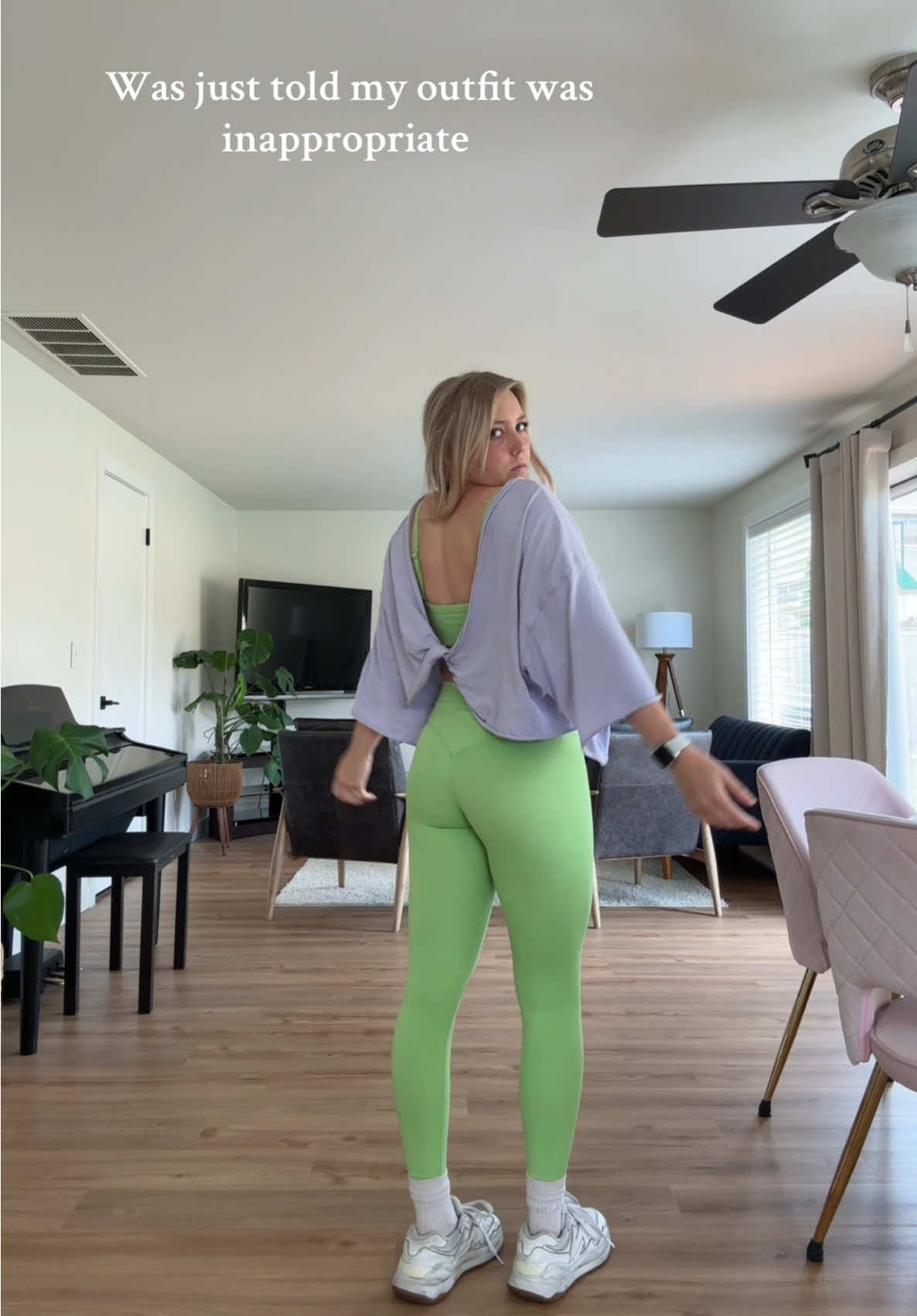 God forbid a girl wants to try to wear color again #gymoutfit #gymfit #paragon #freepeople #outfit #fitcheck 