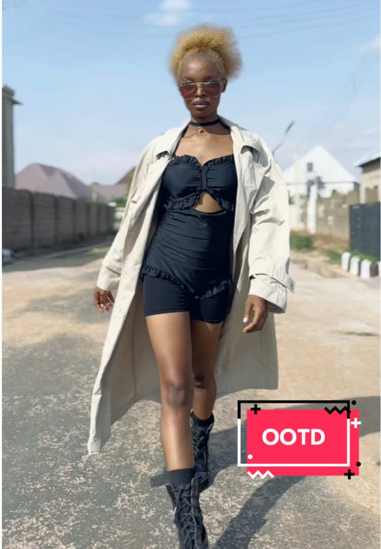 My Oufit speaks , it’s a privilege 🗣️🖤 #fashion #model ##fyp #viral 