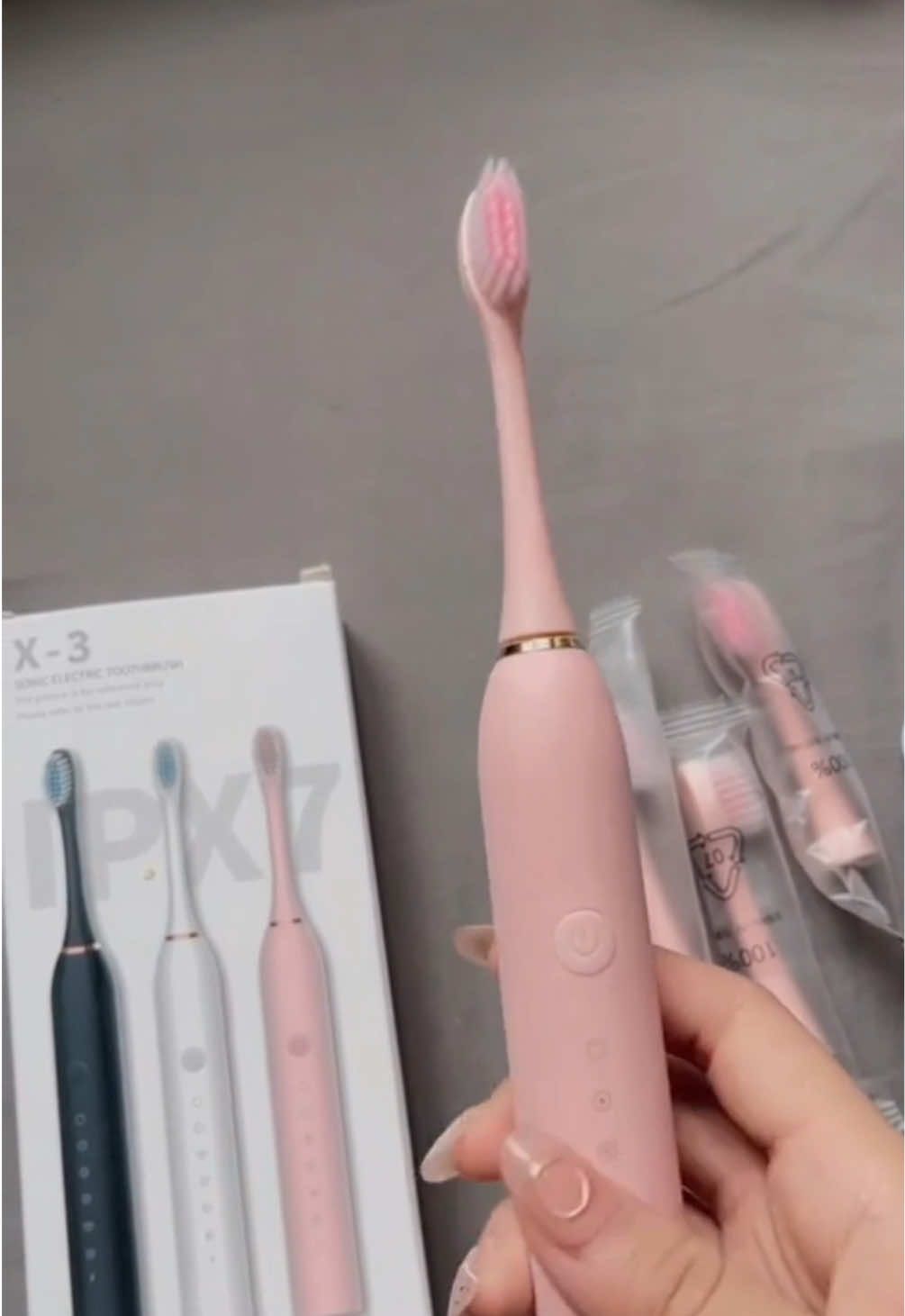 Escova de dentes eletrica baratinha!!  #escova #dentes #autocuidado #beleza #sorriso #sorrisolindo #TikTokShopChegou