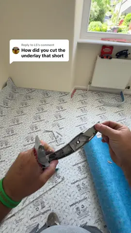 Replying to @LS it’s just 2 differently coloured tac strips people nothing to worry about 😂 #flooring #pov #asmr #carpet @Roberts Consolidated #teamroberts 