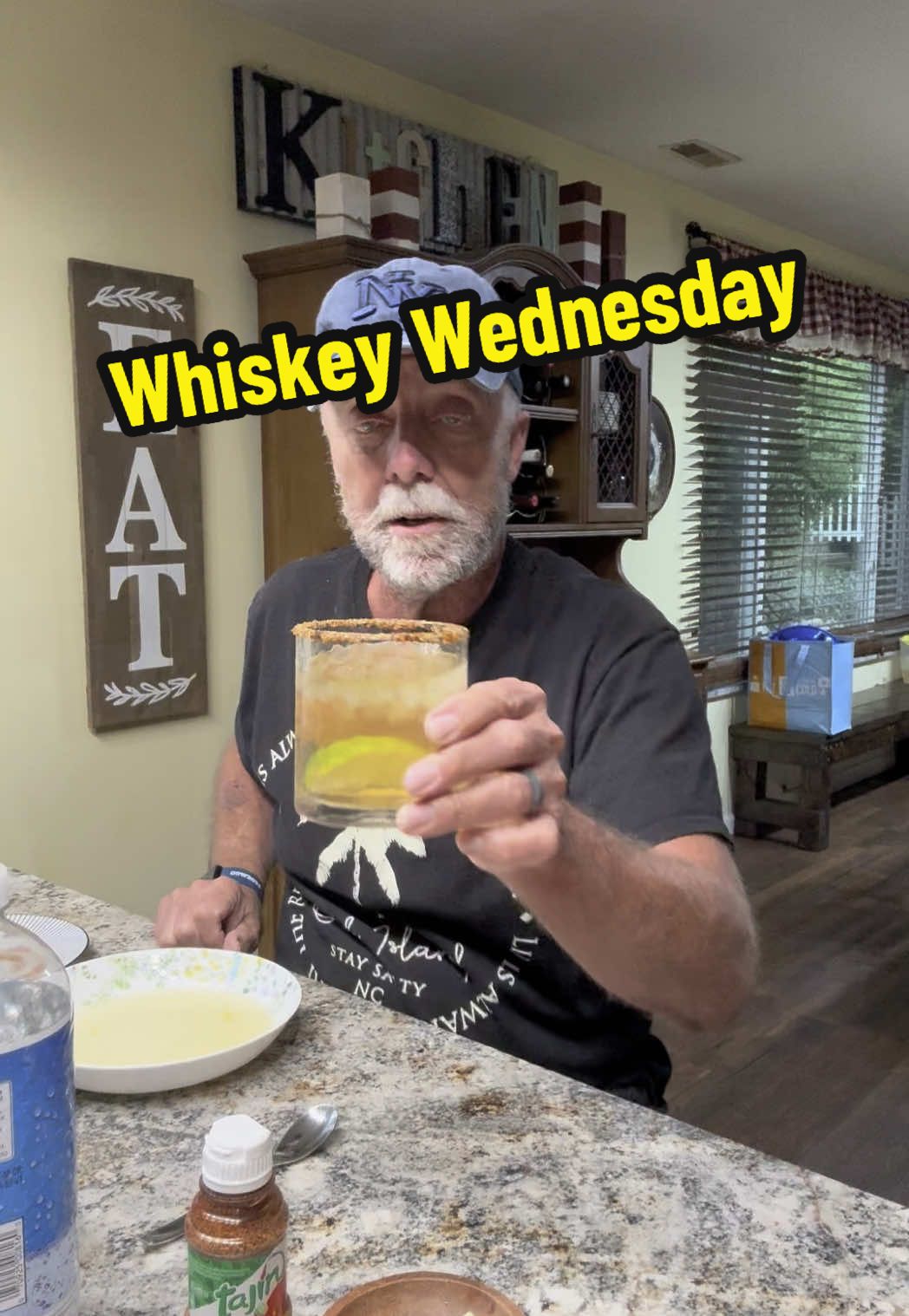 #whiskeywedesday #whiskey #bourbon #whiskeycocktail #fyp #fypage #fypageシ #fypシ #foryourpage 