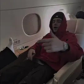 A mi me gustan como tú! #ryancastro #ultracomplicado #lyric #paradedicar #kennydie #videolyrics #elcantantedelghetto #fanpage #ryan 