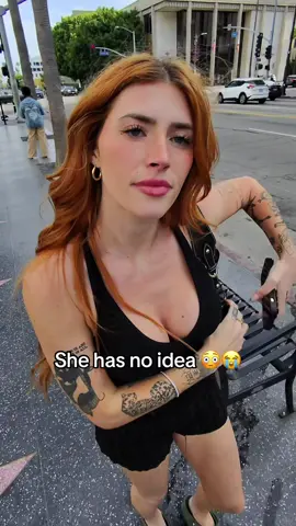 I do this to a random girl everyday 😭 @Keep @BlakeRosier 