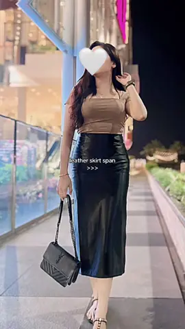 rok leather span glossy yg cantik buat ootd an😍❤️#rokwanita #skirtoutfits #rokleather #rokspan #tiktokshop 