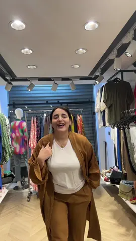 #fashion #style #blogger #explorepage #ensemble #lestalons #robe #vetments #sold #جلابة_مغربية_جلابة_عصرية #produitcosmetique #produitcosmetique #عبايات #promo #lesparfum #explor #lesbottes 🧡💛🤎