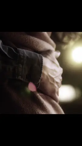 فكيفَ أفرُّ منكَ وأنتَ روحي وأنتَ شراعُ قلبي فِي بِحاري🖤. #اليسا_ملكة_الاحساس  #مكتوبة_ليك  #موسيقى_هادئه  #حب #شعب_الصيني_ماله_حل #اغاني_حب #حضن #مقاطع_حب #مسلسلات_كورية #مسلسلات_تركية #حب #اقتباسات 