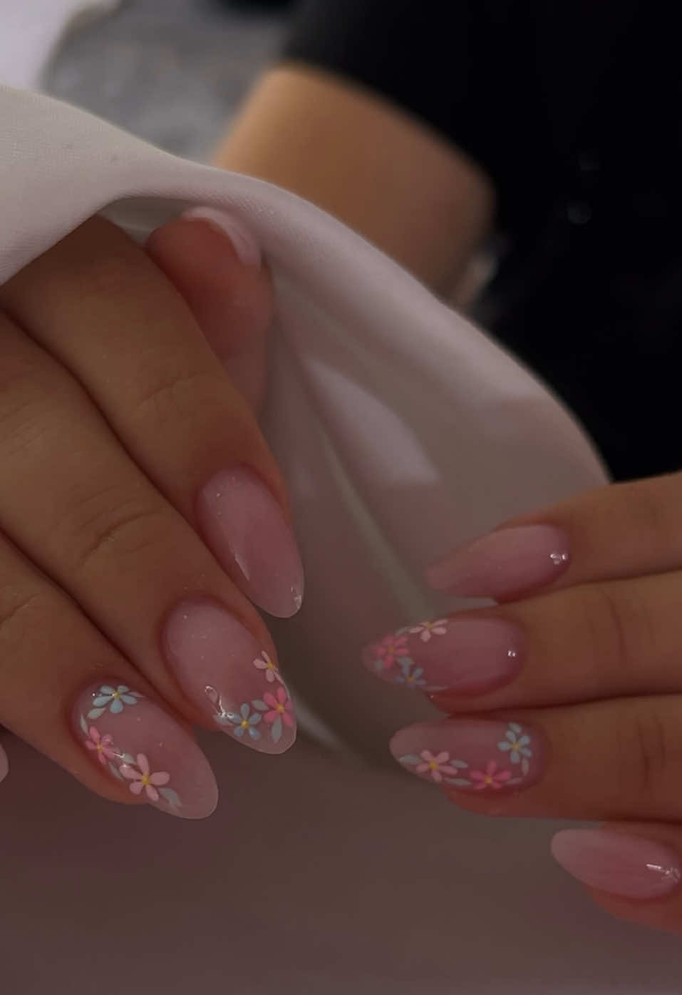 Acrilicas esculpidas ✨🌷 Bienvenida a Luisa.Carvajal.Nails🥰 Uñitas con mucho amor 🌸💖 •Poly Gel •Acrilicas  •Semipermanente  •Base ruber  Citas:3174431554  📍Cali/Norte  #fyppppppppppppppppppppppp #uñaslindas💅 #manicuristasdelmundo #manicuristasdelmundo #nailsnailsnails #nails #uñaspolygel #uñascali #uñaslindas💅 