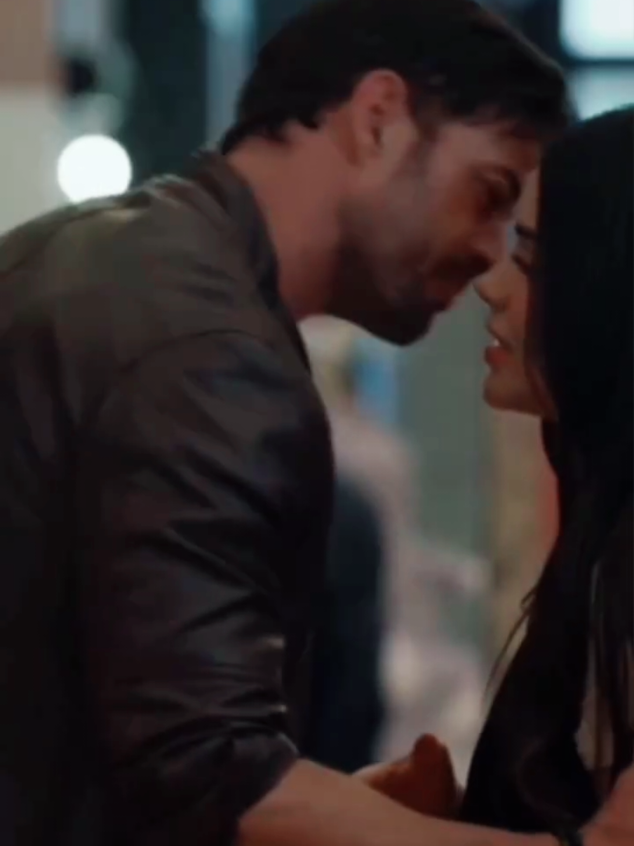 Habrá pareja más hermosa que está?? 🥰😘❤️ #nuriaysantiago #santiagoynuria #vuelveamí #vuelveami #samadhizendejas #samadhiza #samadhi #williamlevy #willevy #willianlevy @samadhiza @William Levy 