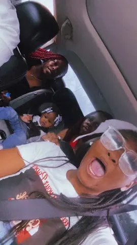 #graduation #sistergoals #standwithkashmir #CapCutAmor #trending #explore #relatable #instagram #youtube #content #beautifull #loveyou 