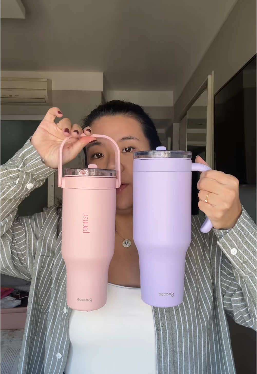 Nova obsessão, estou amando esses copos! São perfeitos e estou bebendo muito mais água por conta do canudo!  🏷️LAUAKEMI no site da @Gocase Brasil 🩷 #gocasetok #gocase #copolife #garrafatermica 