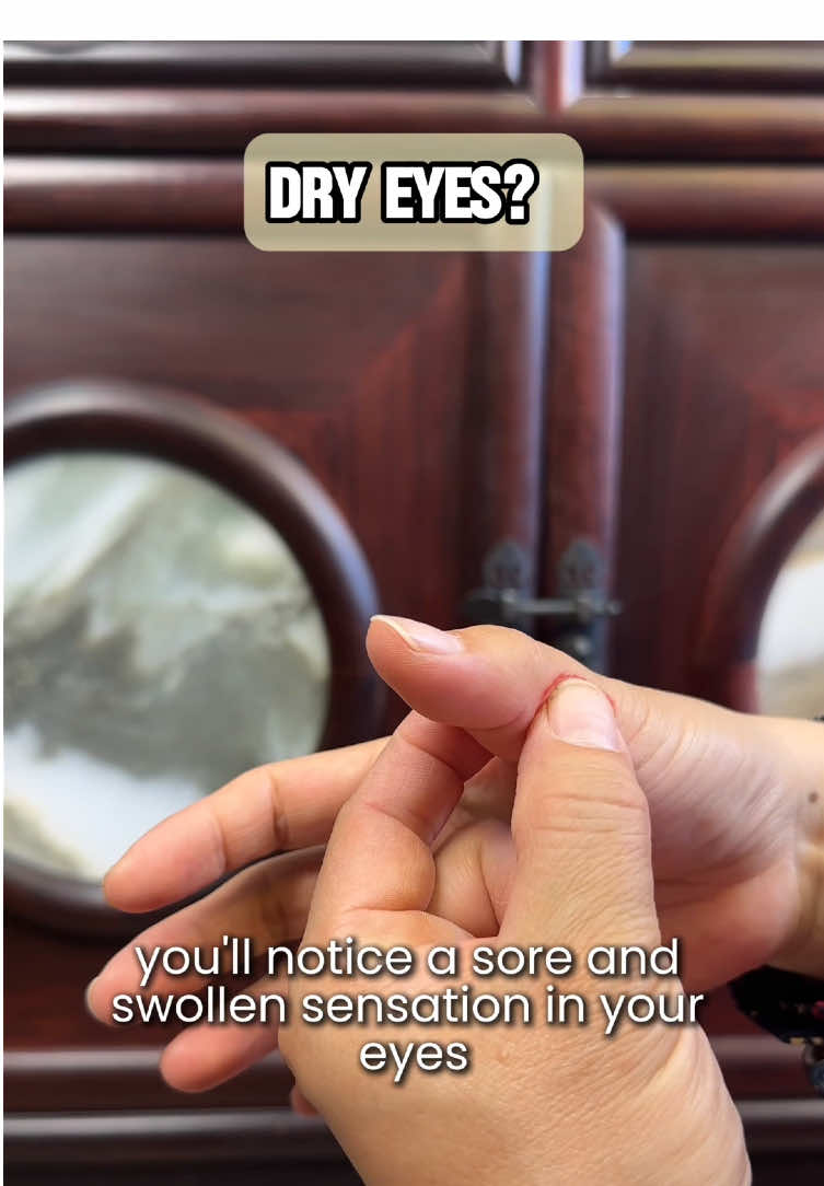 Dry eyes 👀,try it #acupoint #tcm #chineseculture #exercises #foryou #fyp 
