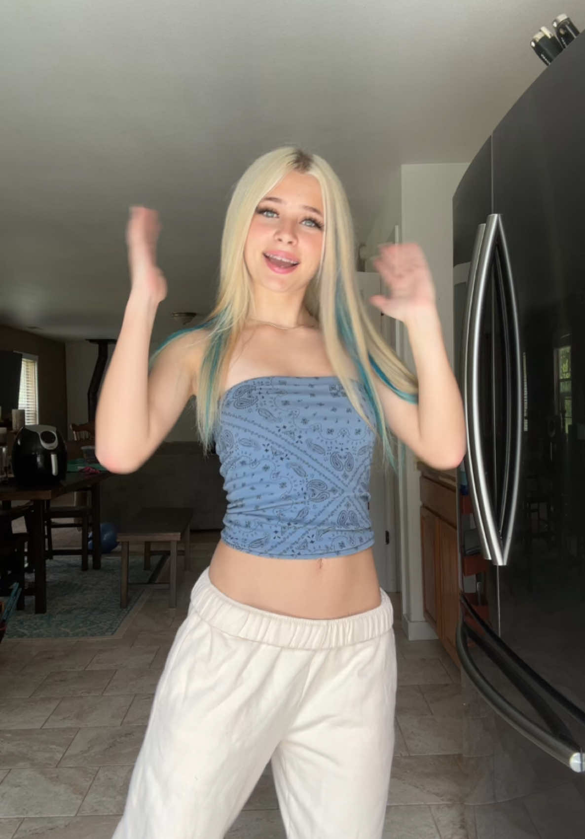 i need to learn a different dance lol #relatable #blonde #fyp #bluehair #dance 