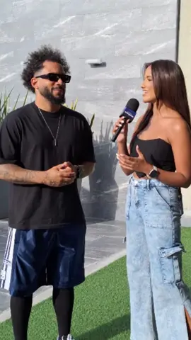 Marcelo llegó a Venezuela y tiene grandes expectativas sobre la @Liga Monumental . El ex lateral Del Real Madrid ofreció sus primeras impresiones en nuestro país e @Ismelys Velásquez Lugo  tuvo la oportunidad de entrevistarlo.  No te lo pierdas  #MásqueunEstadio #estadiomonumental #marcelovieira #halamadrid #realmadrid #futbol #marcelo 