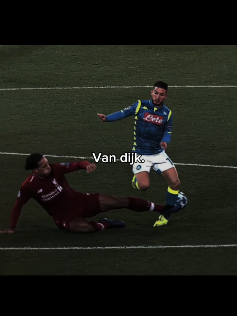 na rlk do van dijk 🤣 . . . #football #futebol #skills #foryoupage #viral #edit #vandijk #liverpool #zagueiro #fy #fyp #ucl 