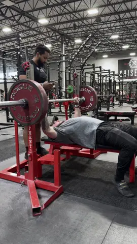 375 singles #motivation #powerlifting #GymTok #benchpress 