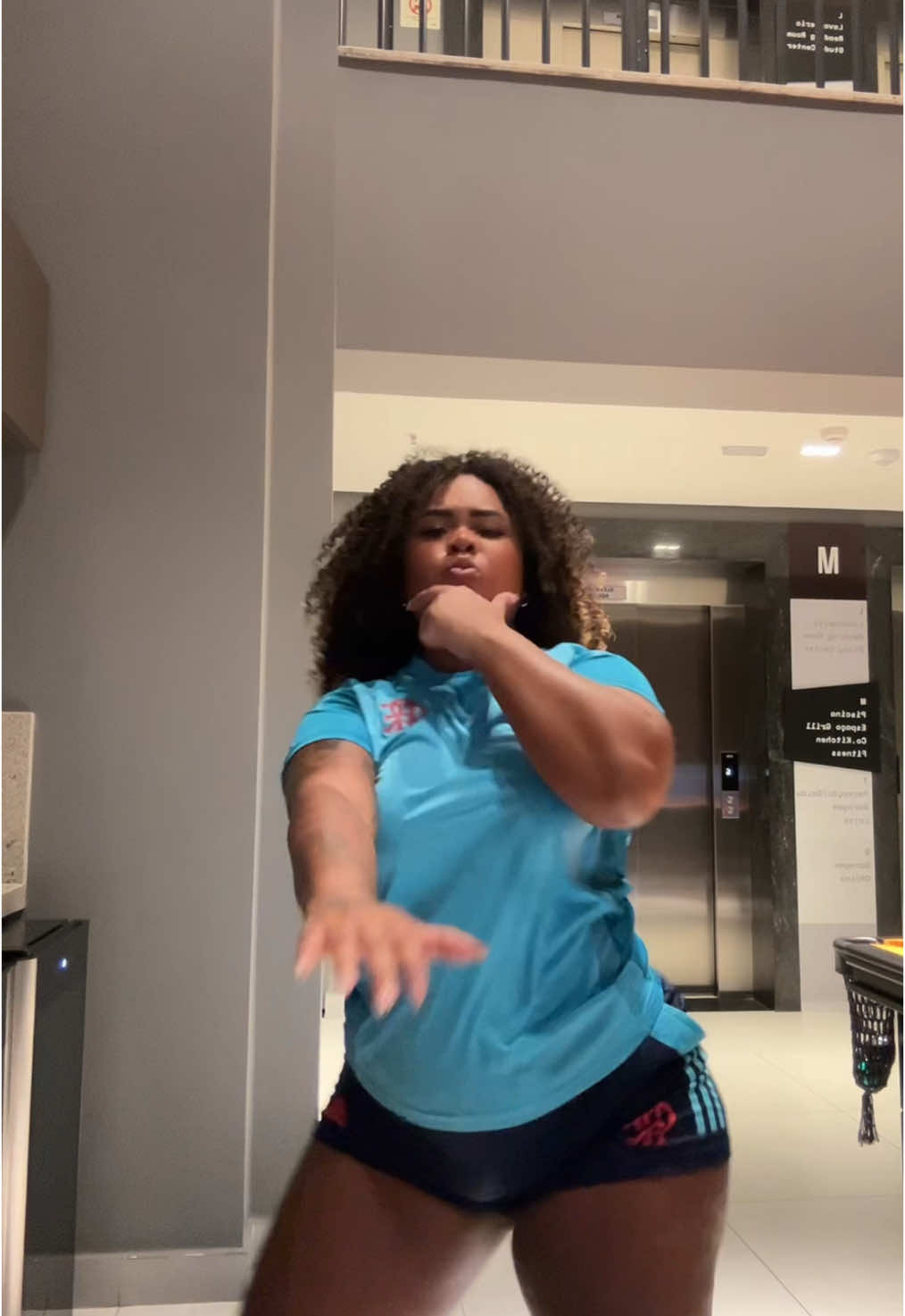 Tu pisa na minha cabeça 🥵 #dancinha #foryoupage #fyp #flamengo #fyp 