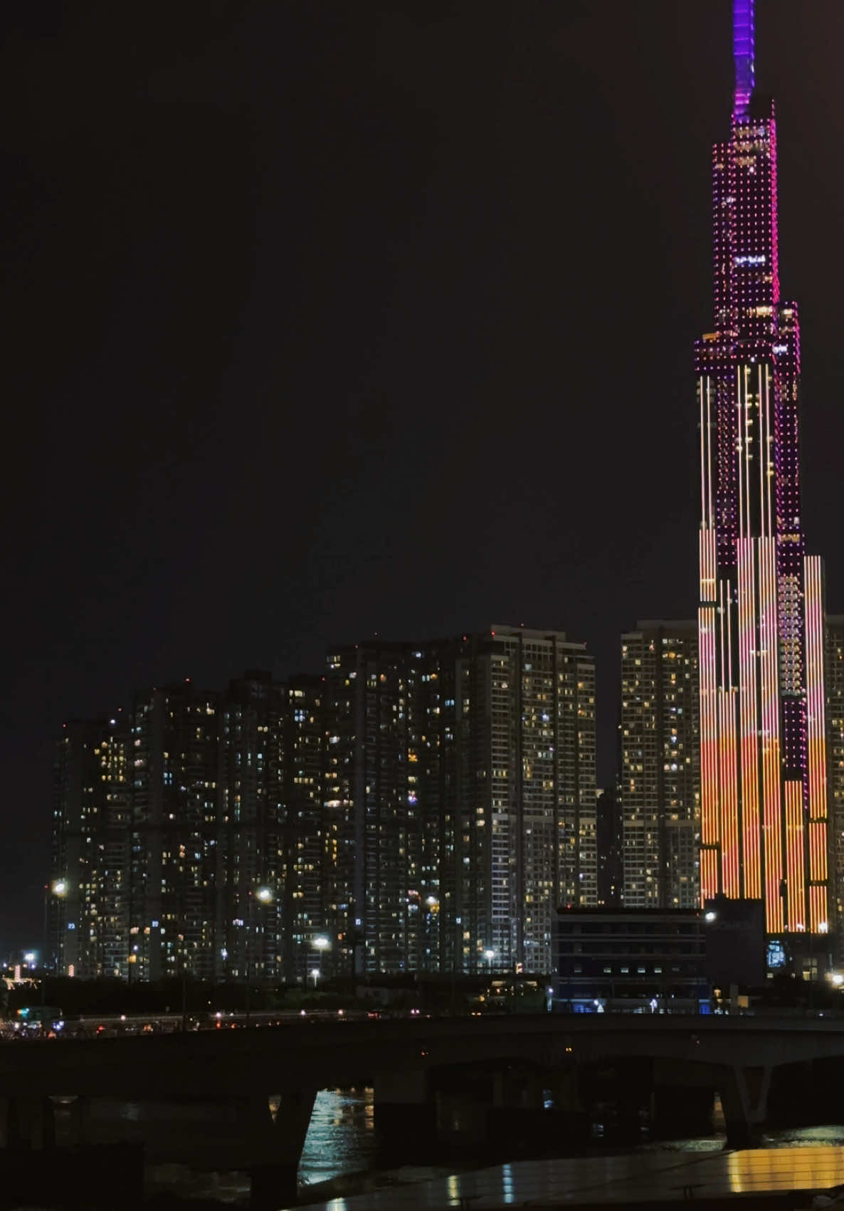 Rồi ai cũng sẽ gặp đúng người #saigon #saigonvivu 