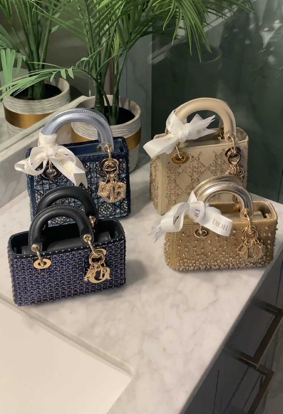 I’m obsessed with their embroidery crystal bags so cute 🤍#diorunboxing #unboxinghaul #ladydior #ladydiorbag #diorbag #crystal #crystals #embroidery #limitededition #bags #bagcollection #aesthetic #pursetok 
