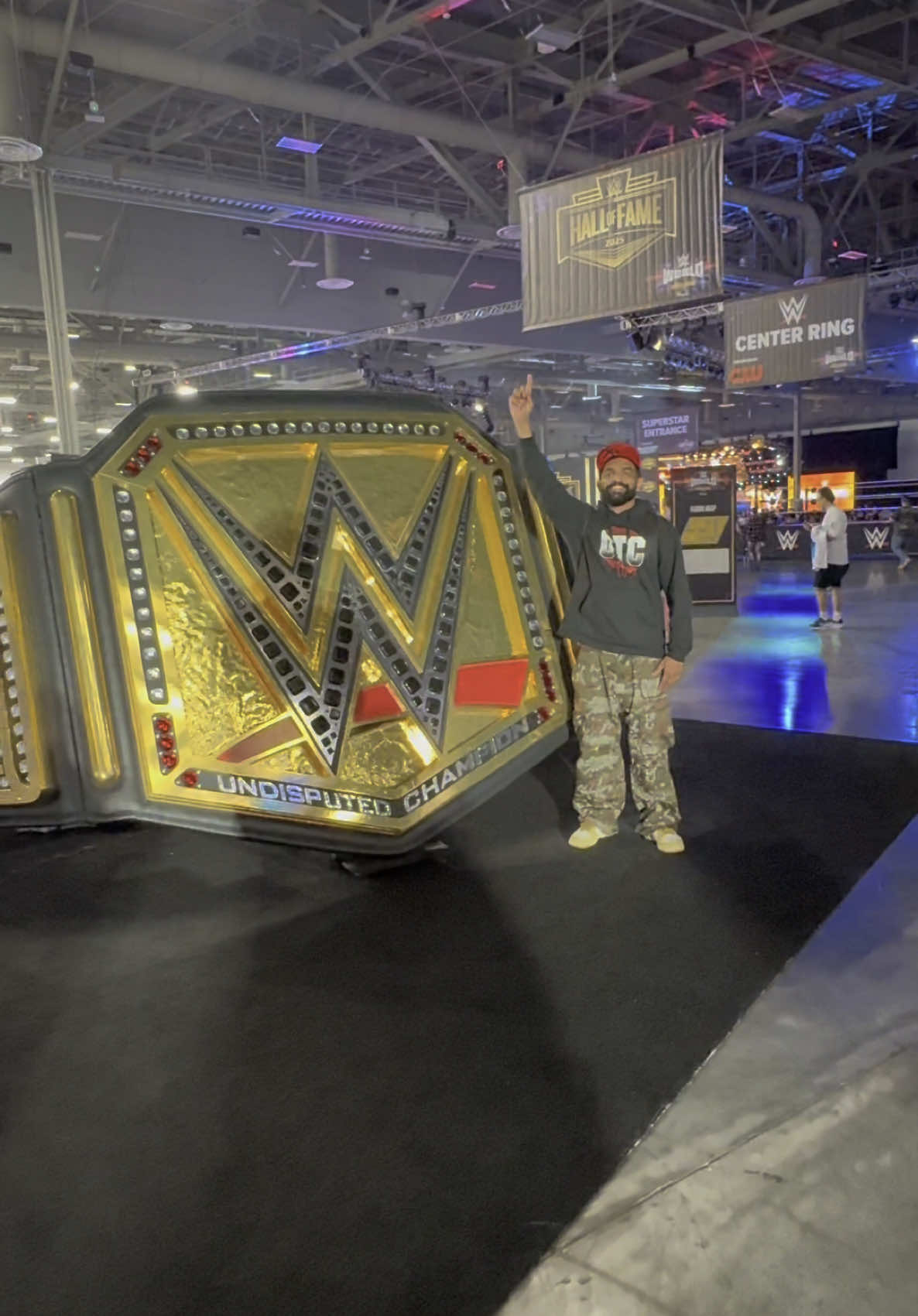 OTC 🔥 ☝️Wrestlemania Fanworld 2025 Las Vegas #romanreigns #otc #tribalchief #WrestleMania #WWE #wwefan #wrestlemania41 