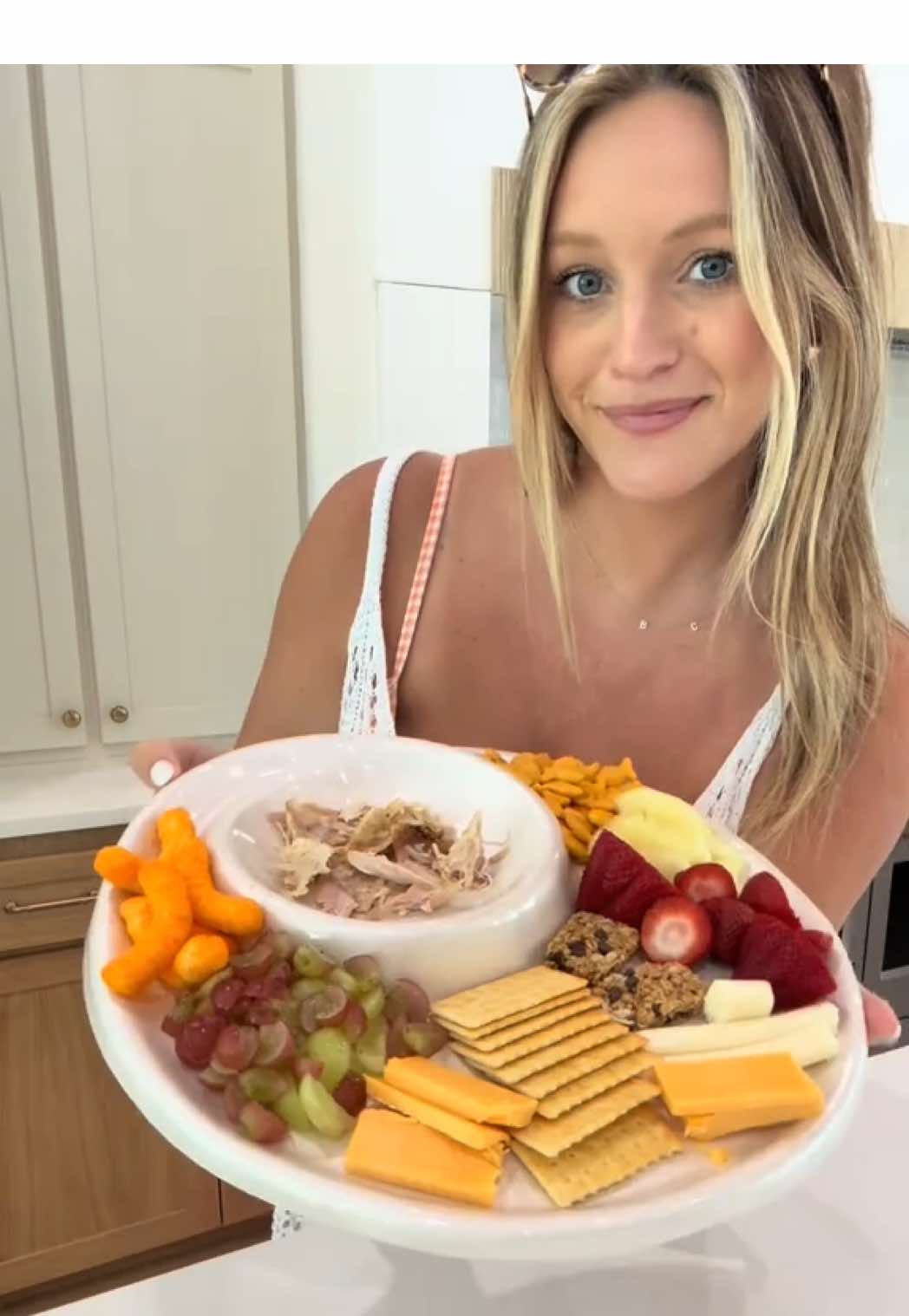 Pool days = best days !!! ☀️ #Summer #poolday #snacktray #charcuterie #toddlers 