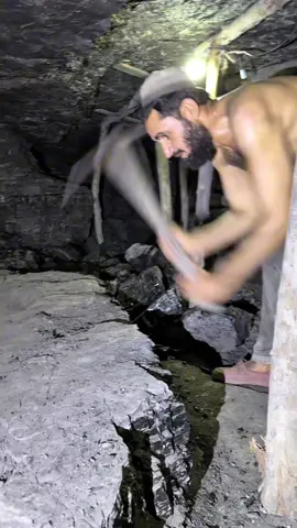 Black diamond mining⛏️ #coalminer #blackdiamond #gold #minerals #support #plzdontunderviewsmyvedios #coalmine #blackdiamond #gold 