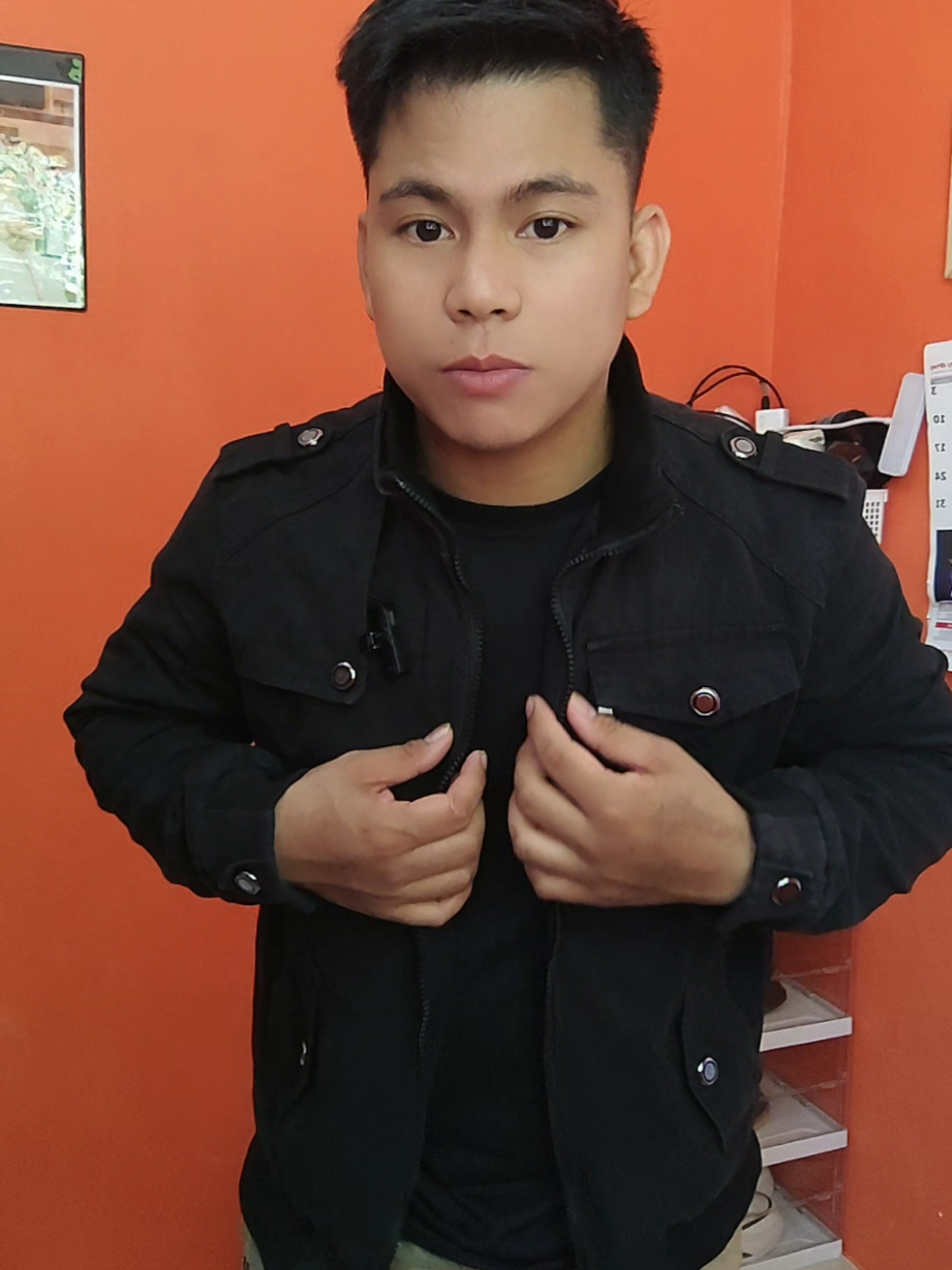 Sa mga naghahanap ng jacket Dyan, Ewan ko nalang kung Hindi mo magustohan to!! #jacketformen #winterjacket #casualjacket #plainjacket #bomberjacket #fashion 