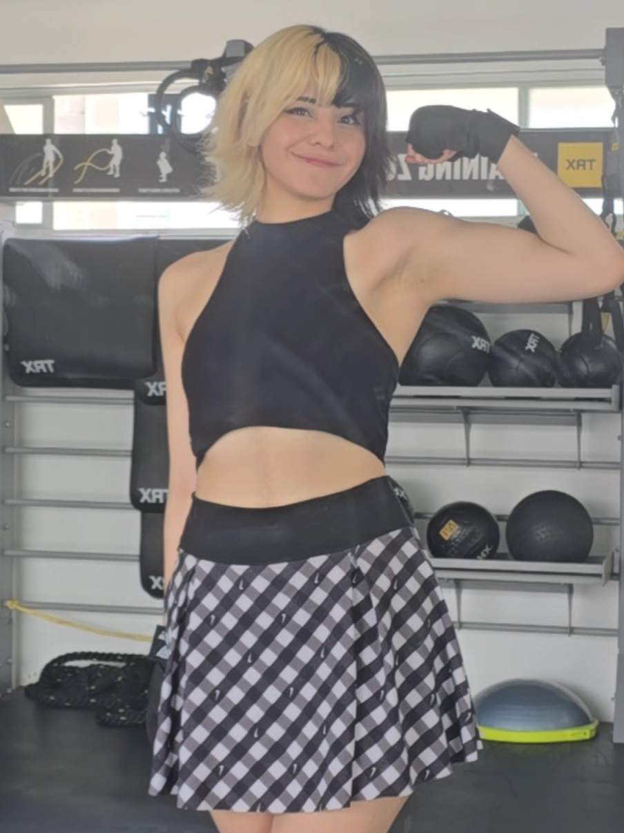 Asies, entreno mma con faldita aveces uwu  #mma #artesmarciales #egirl #lunasnow 