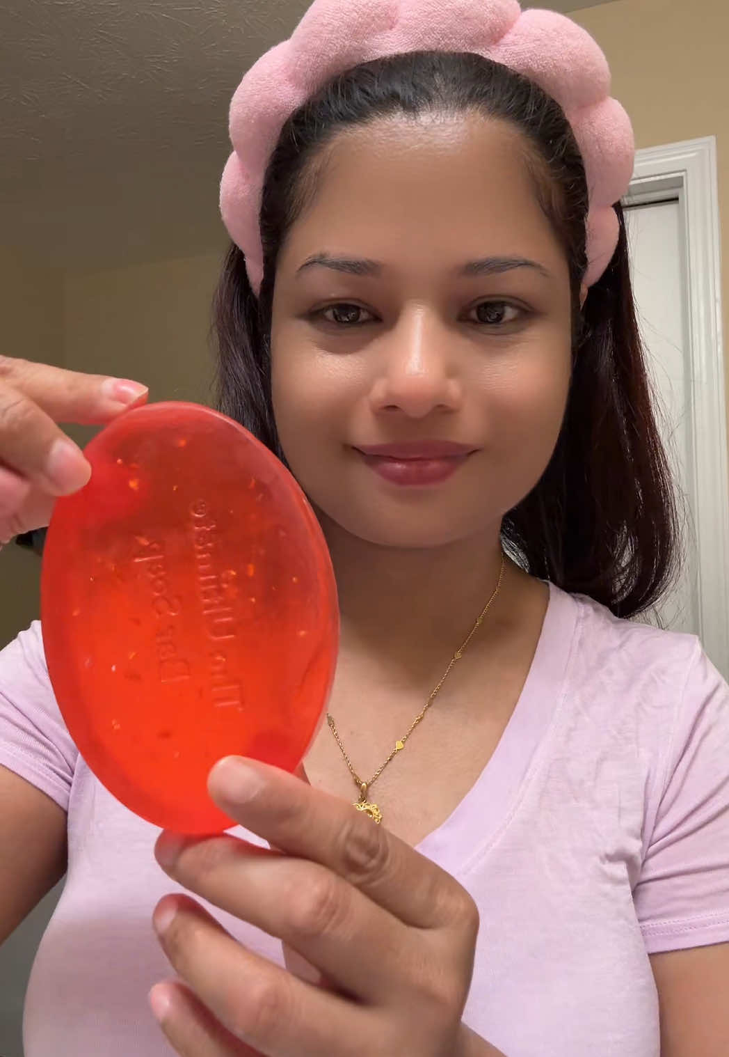 #ultimatebarsoap #brightenskin #repairskin #forfaceandbodysoap #protectsundamageskin #acnetreatment #darkspottreatment #ultimateglow #TikTokShop #fyp #foryoupage #goviral 