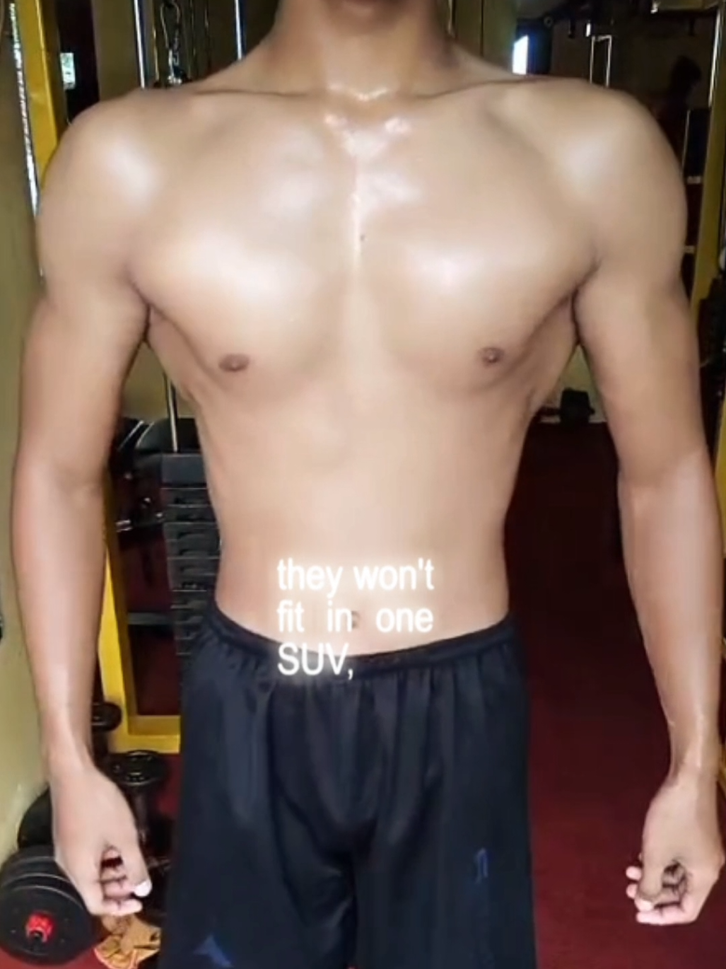 7 bulan+ progres, tanpa memenuhi protein harian💪 #trend #fyp #viral #minumsusurasasemangka #sayap #dada #otot #back #bulking #template #capcut #motivasi #konsisten #GymTok #gymrat