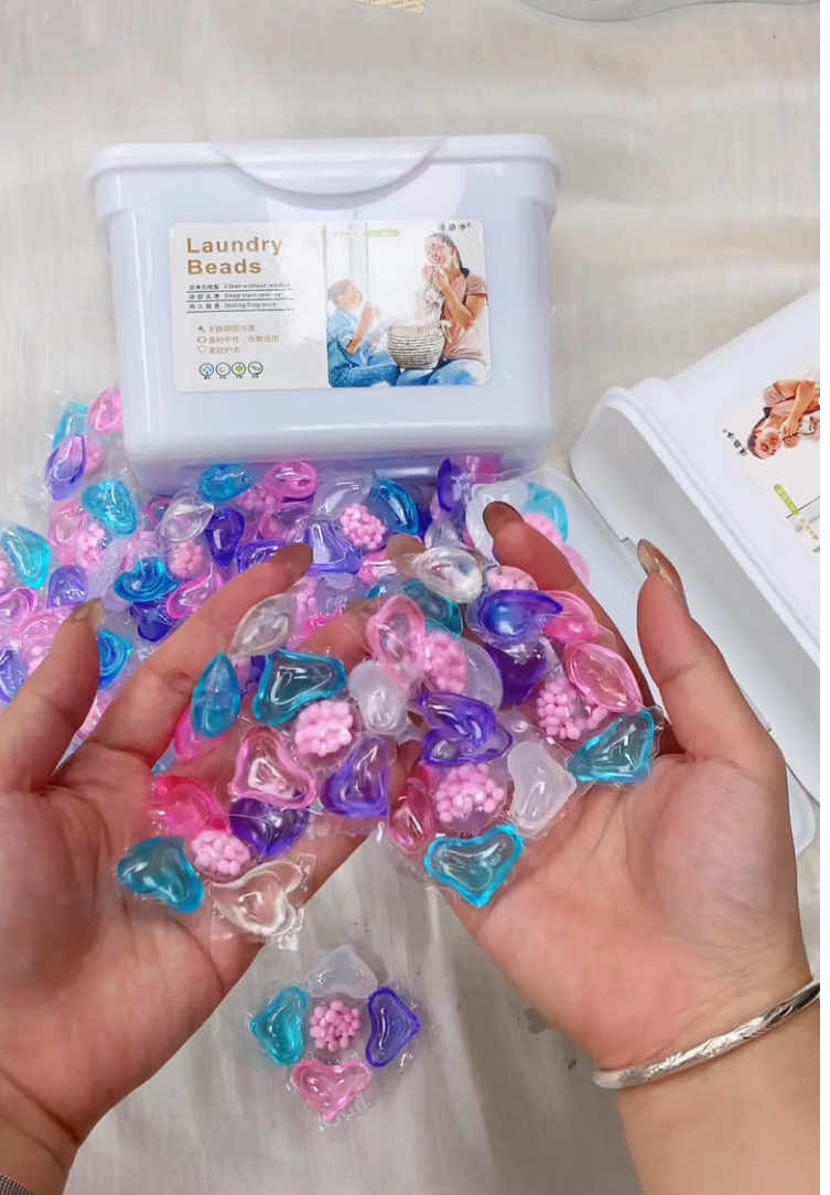 #laundrypods #scentbeadpods #6in1laundrysoap #detergent #shoppablevideos #TikTokShop #springtok #chinadetergent #laundrysoap #laundrydetergent #TikTokShopSpringGlowUp #TikTokShop #tiktokshopfinds #LaundryDetergent #washing #laundryhack #fy #fyp 