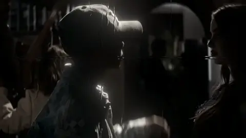 Lento 🗣️🔥 #luckybrown#jereklein#bella #foryoupague#foryou#music#lyrics #chile#parati 