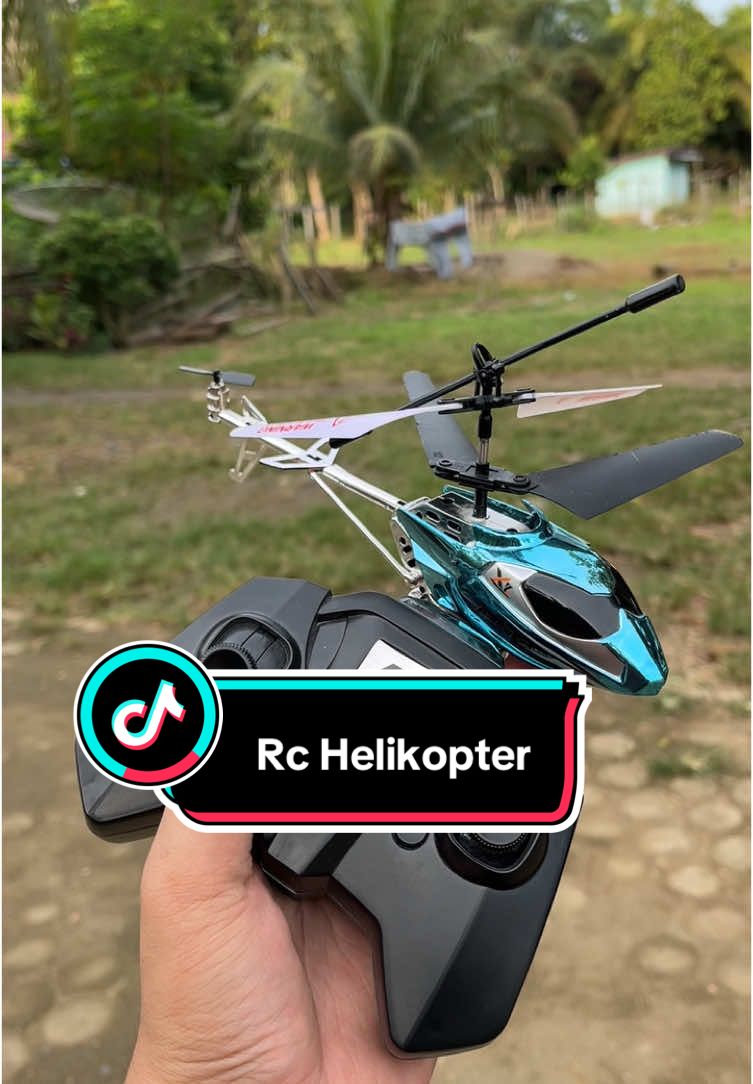 Rc helikopter mudah di kendalikan dari remote batrenya cas terdapat varian warna #rchelicopter #rchelikopter #rcmurah #kebot #mainananak 