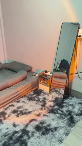 ห้องนอนคือเซฟโซน🩶 #ห้องนอน #มินิมอล #แต่งห้อง #ผ้าปูที่นอน #พรมปูพื้น #โต๊ะข้างเตียง #กระจกเต็มตัว 