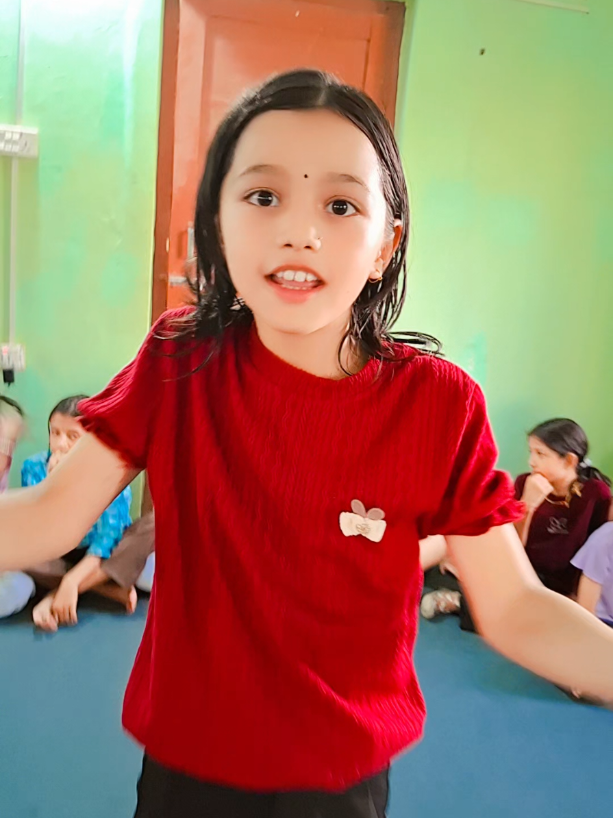 lovi najara #motiondancestudio #dhangadhi #dance 