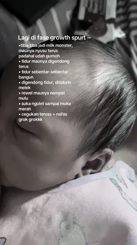 Masyaallah, kita nikmatin bareng - bareng ya Nak, karena kamu gak akan sekecil ini lagi ❤️ semangat 💪🏻💪🏻 #growthspurt #girl #baby #newborn #fyp #mom 
