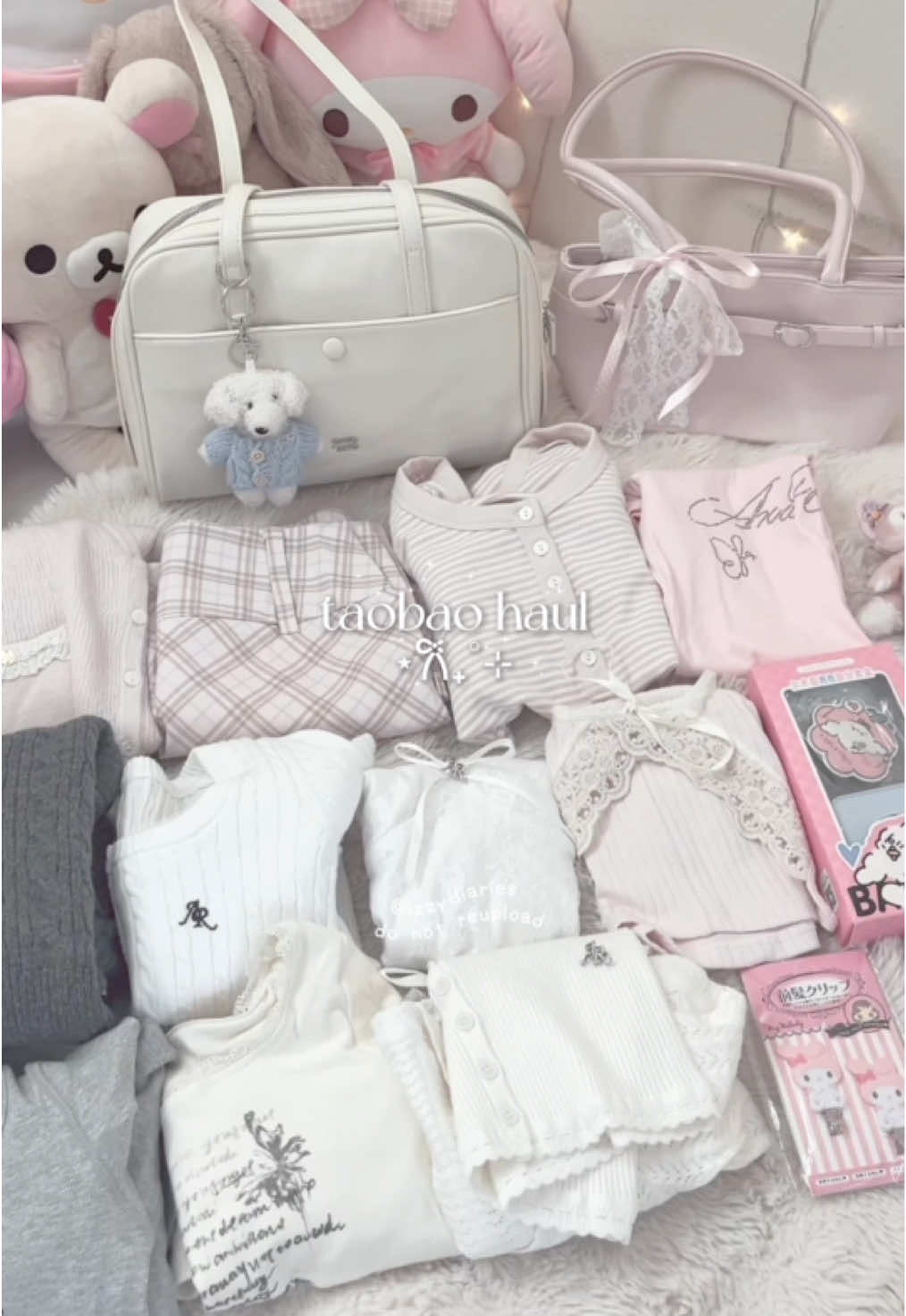 taobao is insane so much cute cheap stuff 😻 (sorry for bad lighting btw 💔) #taobao #taobaohaul #taobaofashion #taobaoclothes #chinahaul #chinesefashion #cbeauty 