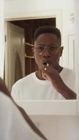 Te estás cepillando mal los dientes ?  Limpieza bucal avanzada donde vayas. Irrigador portátil y recargable con 4 boquillas para llegar a todas las zonas.  #IrrigadorRecargable #ViajaConSalud #CuidadoDental #BateríaDuradera