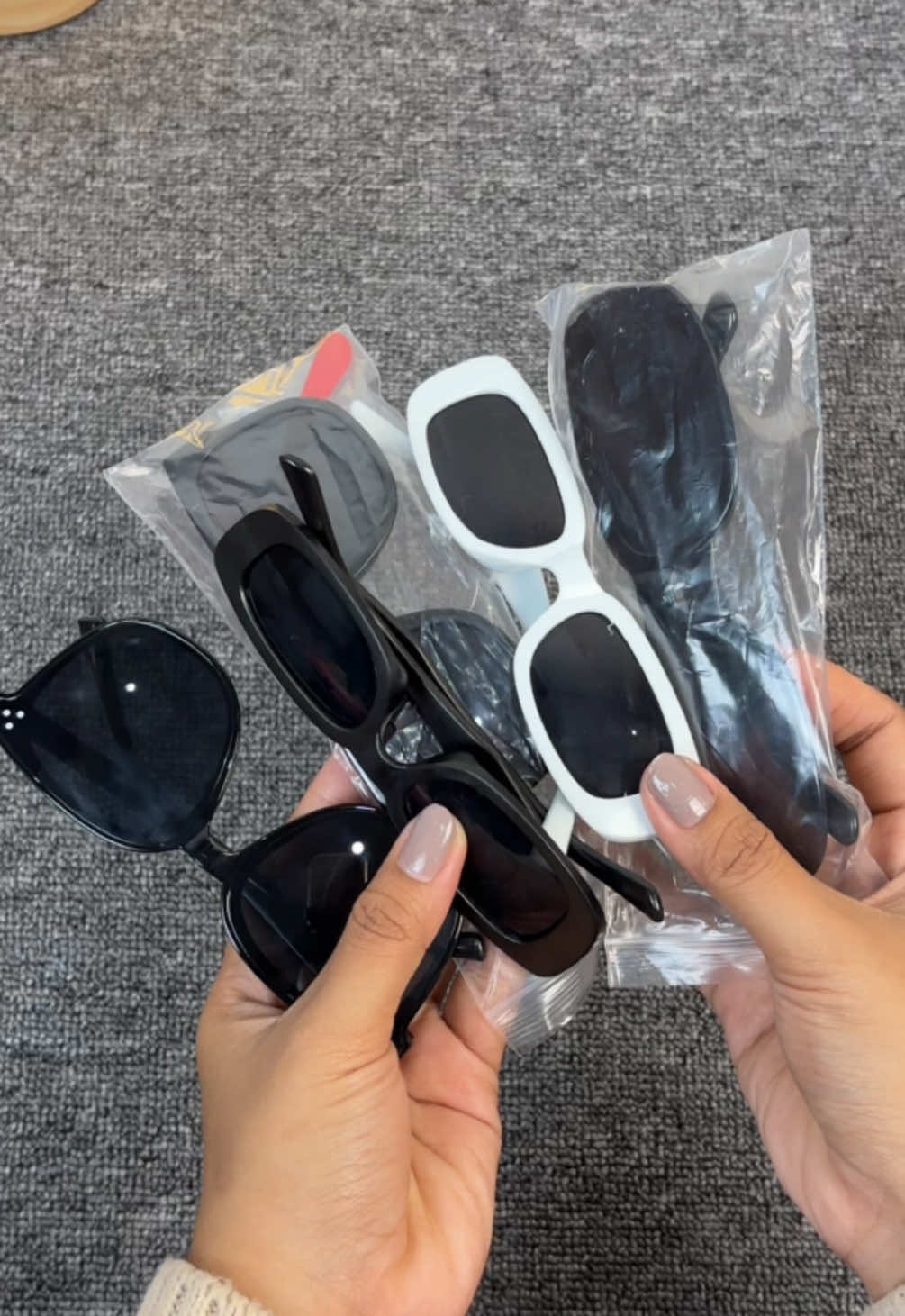 Kacamata seharga permen🥵#kacamataanak #kacamatahitam #kacamataanak #kacamata #anak #fashionanak #inspiration#ootdanak #bismillahfyp 