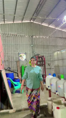 ၇ ရက်သားသမီးကို  ကူဖို့အတွက် ကယ်ဖို့အတွက်  ငွေရှိဖို့လိုတယ်လေနော် ငွေ ရှိဖို့အတွက်  အလုပ်လေး ခဏ လုပ်နေလို့  ခရီးထွက်တာကြာသွားတာပါ 👉😁 အေသင်ကို😍