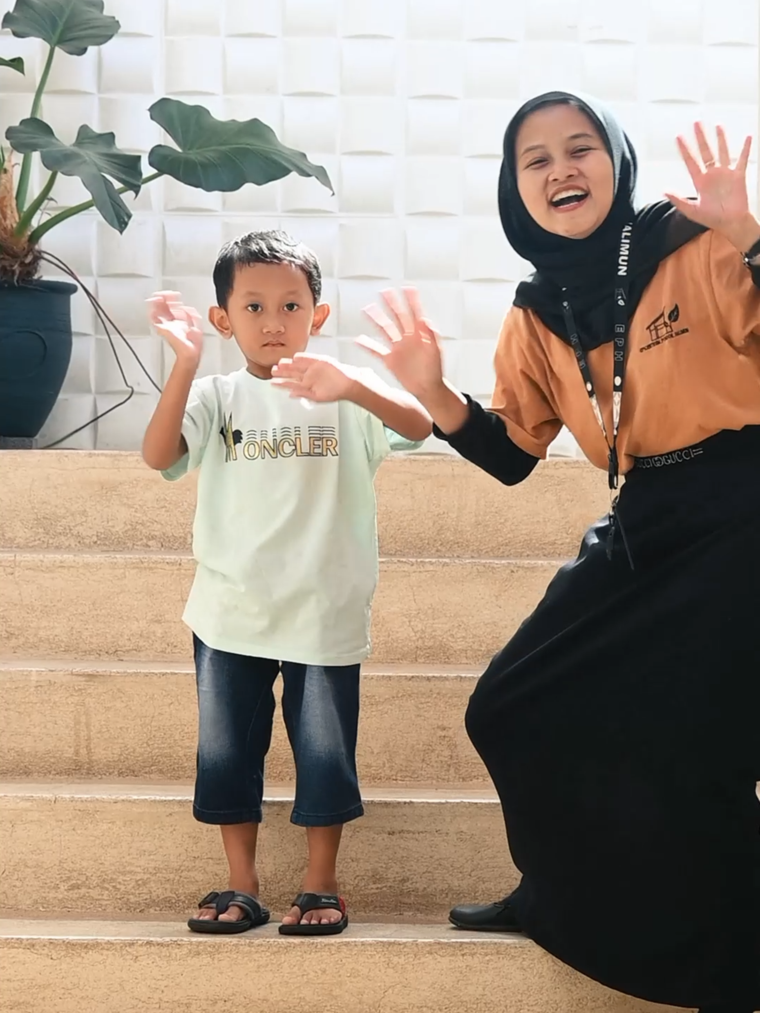 Liburan seru di Epicentrum Pondok Halimun Sukabumi! Nikmati udara sejuk pegunungan, tawa yang menggema di alam terbuka, dan momen indah yang akan selalu terkenang. 🌿🍃 Bersantai dan ciptakan cerita baru bersama orang tersayang! #EpicentrumPondokHalimun #FamilyTime #LiburanSukabumi #sukabumiexplore #sukabumihits #resort #fyp #dreamresort #villasukabumi #EscapeToNature #gyrorestaurant #SukabumiKuliner