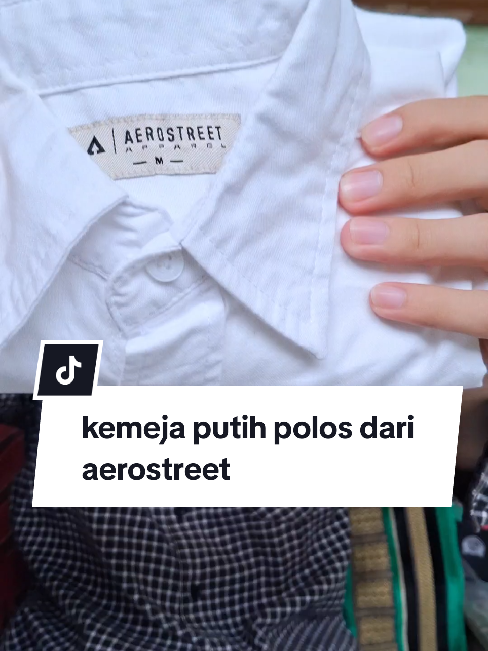 kemeja putih polos dari aerostreet cocok untuk kemeja harian dan dan kegiatan formal dengan desai mewah dan harga spesial#kemejapolos #kemejaputih #kemejamewah #aerostreet #cuantanpabatas 