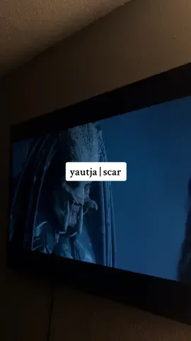 the head tilt and bow combo? atp i need to write a fanfic about yautjas  #alienvspredators #yautjas #avp2004 #alienvspredatoredit #edit #scifimovie #yautjatok #romance #avpscar #predator #yautjapredator #scaravpedit #scaravp #trending #blowthisup #monsterromance #scifi #paratii #fypシ #scifimovie #scifiromance #fanfic #monsterxhuman 