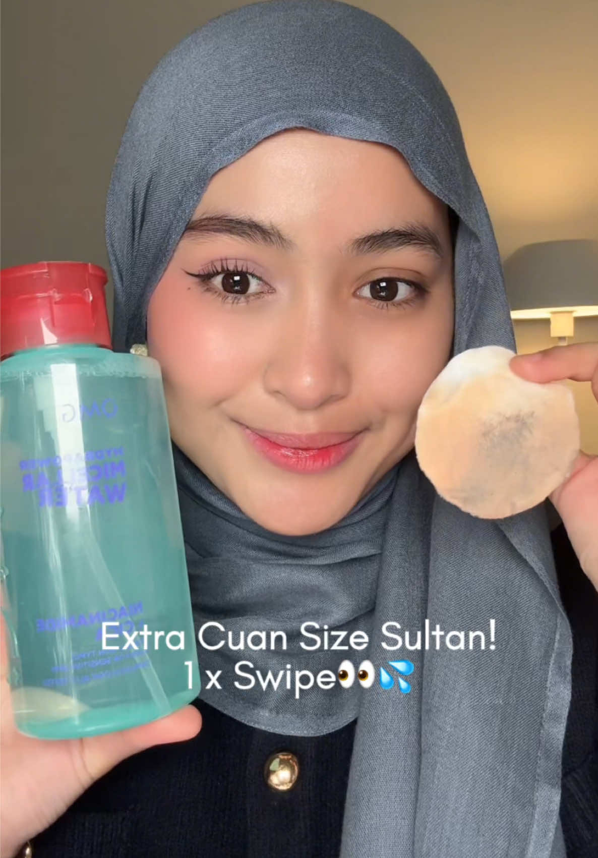 Hapus makeup waterproof atau non waterproof gapake drama kalo pake micellar water ini, isi banyaak tp harganyaaa murce banget😭👍🏻#OMGBeauty #skincareomg #micelarwateromg #fyp 
