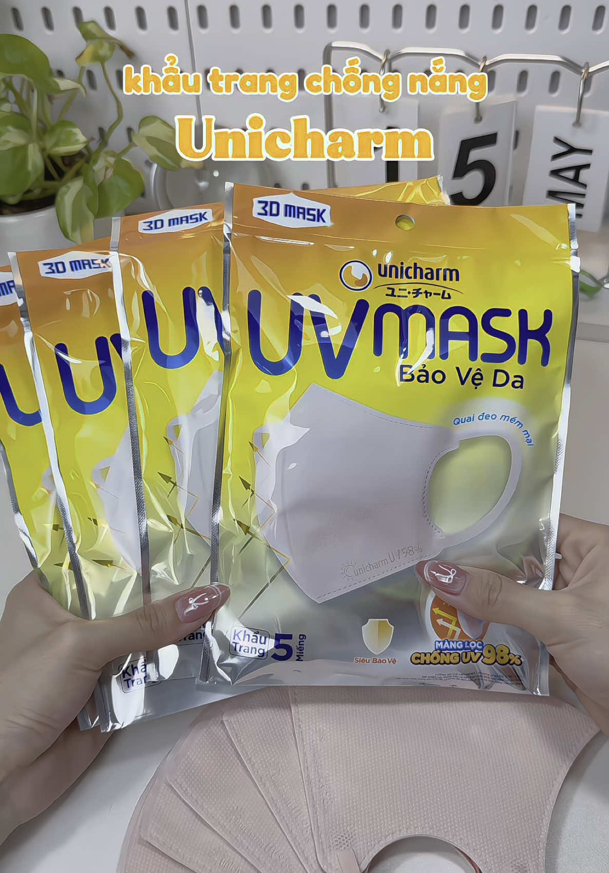 Mang khẩu tranv vừa đẹp vừa chống nắng, thử khẩu trang Unicharm đi mng #khautrang #khautrangchongnang #unicharm #review #viral #muataitiktok 