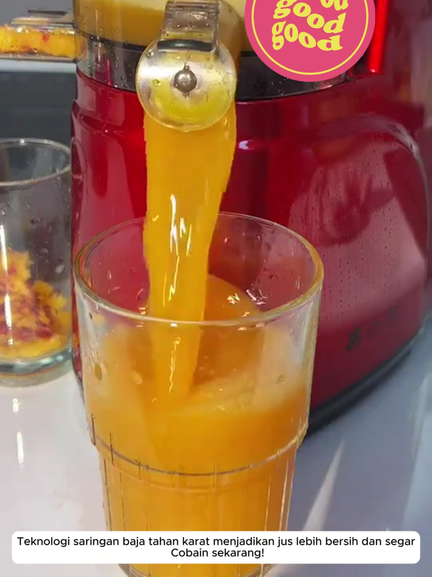 Nikmati jus lebih sehat dan segar setiap hari! 🍹 Dengan teknologi slow juicer, nutrisi buah & sayur tetap terjaga tanpa panas berlebih. Lebih halus, lebih enak, lebih sehat! 💚 Sudah siap #HidupLebihSehat hari ini? #slowjuicermurah