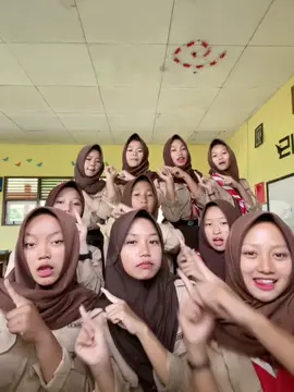 velocity mulu ga cape cape? #fyp #xybca #4u #moots? #foryoupage #tiktokpelitfyp #mood #fypdong #sekolah #pertemanan #velocity #cewekcantik 
