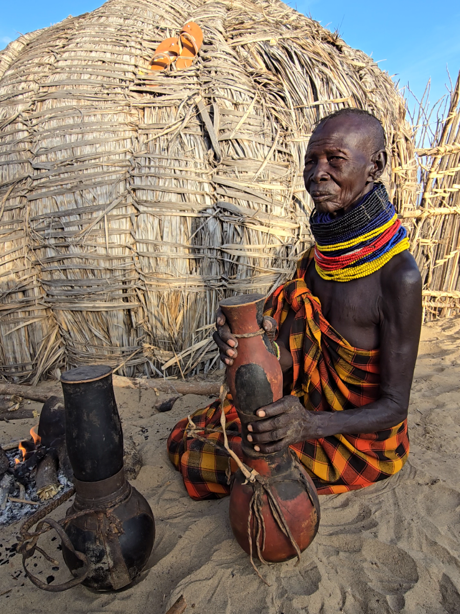 Turkana Milk Preservation Techniques/Desert Life#village #Africa 