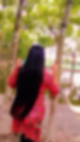 -রং তো শুধু কল্পনাকে রঙীন করে,  জীবন তো সাদা কালো তেই সীমাবদ্ধ.!!🤍🥀